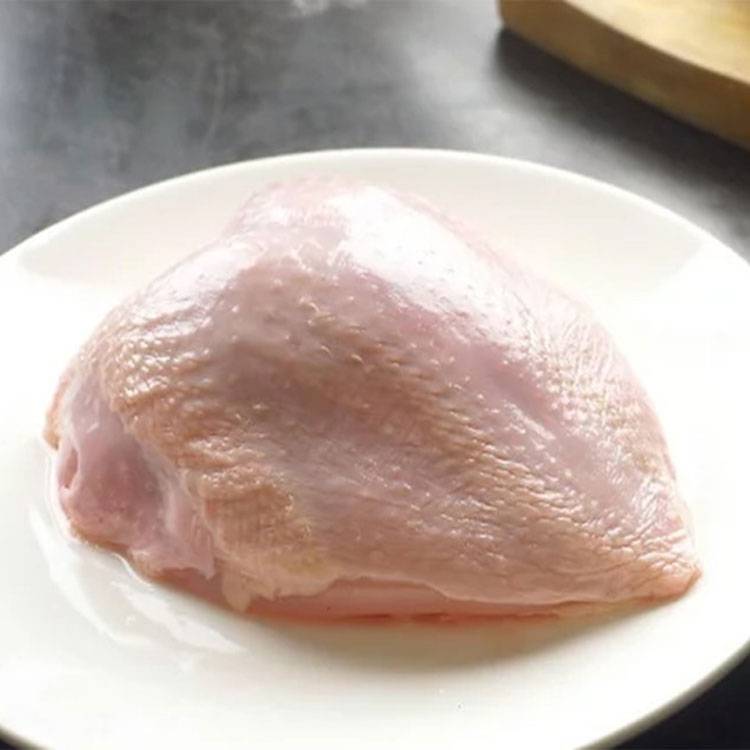 Ức Gà Có Xương