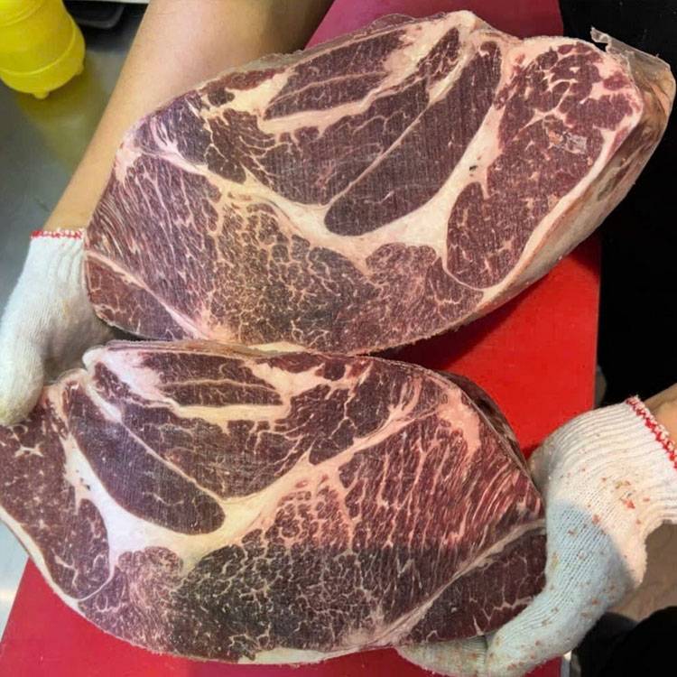 Cổ bò Mỹ Chuck Eye Roll