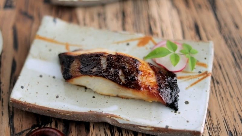 Cá tuyết nướng sốt miso Cá tuyết nướng sốt miso